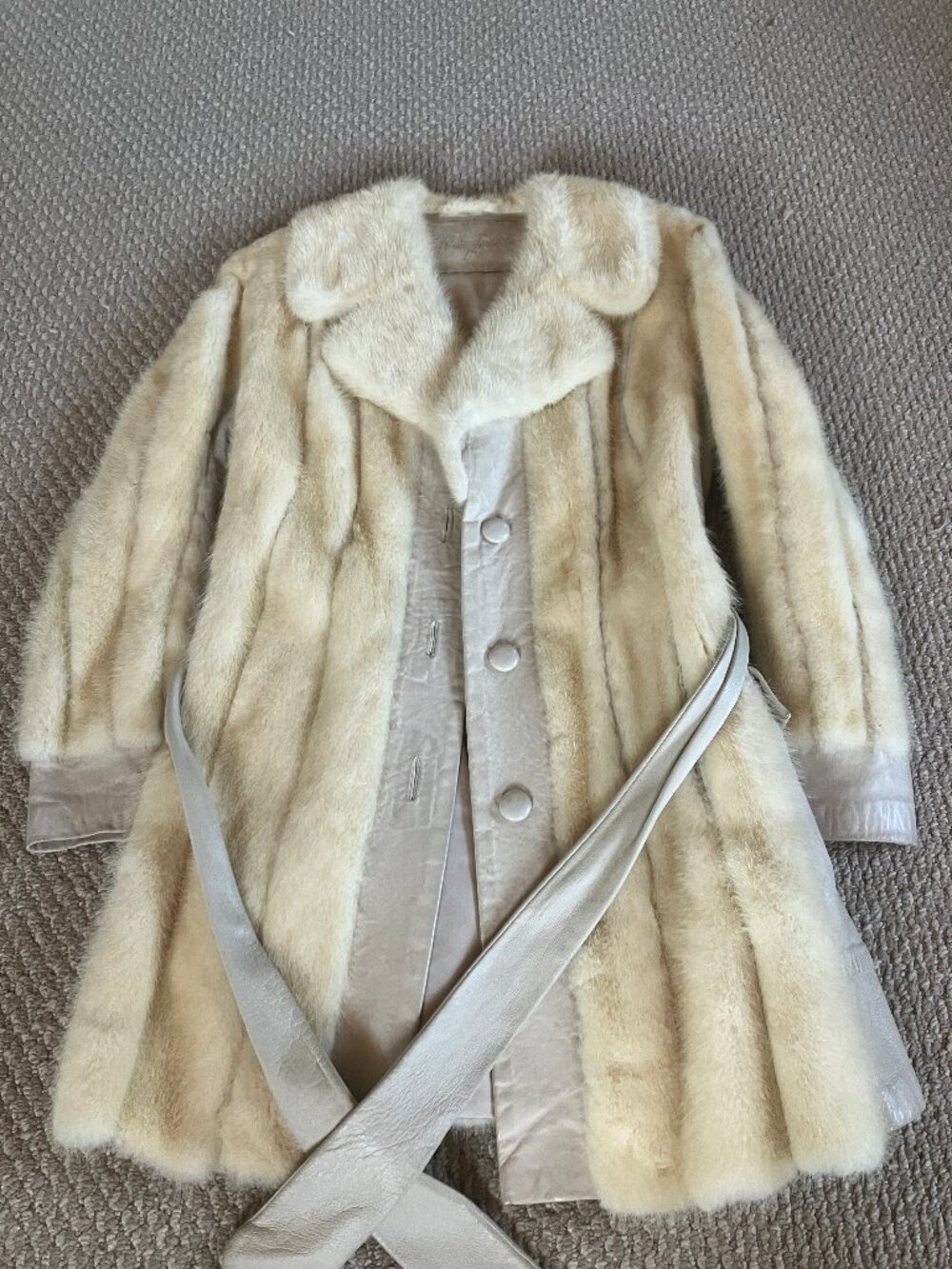 Vintage Rare Authentic Bertolini Mink Leather Fur Coat Creme/White Small